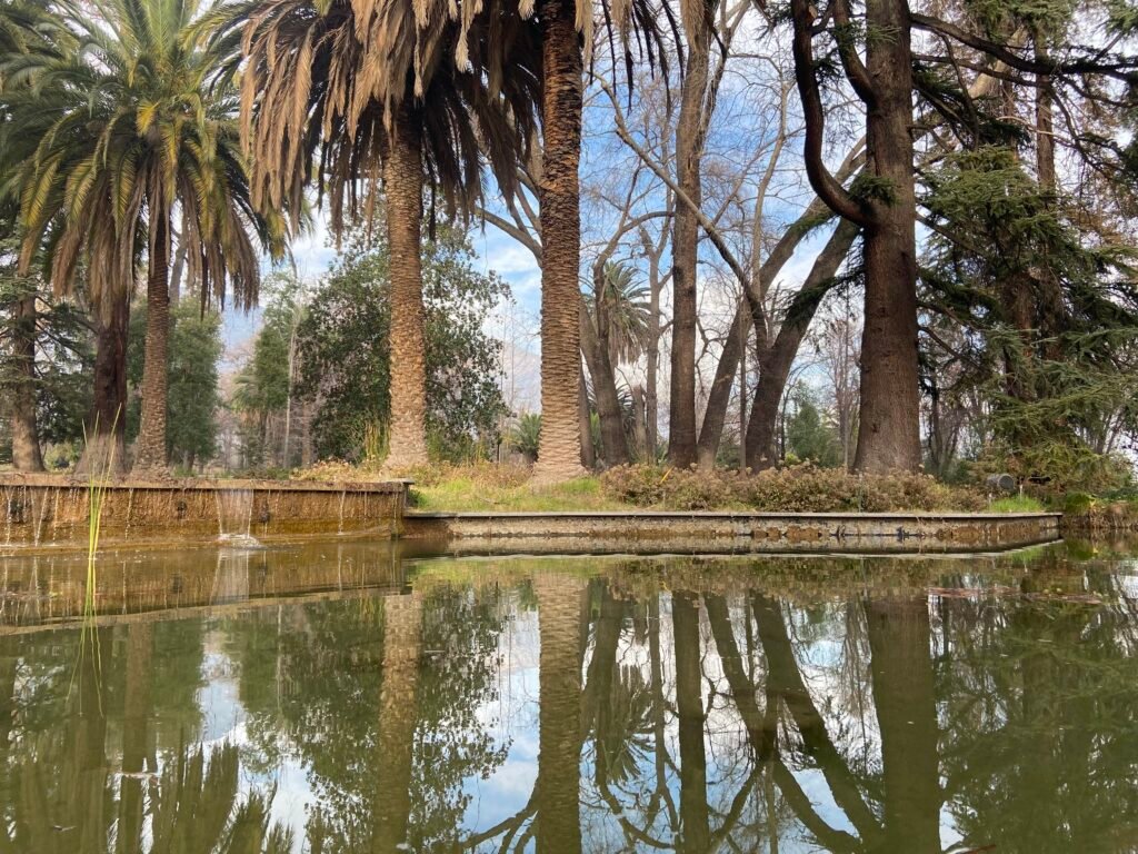 Laguna en los jardines de las Majadas de Pirque | Bitacorasviajeras.com